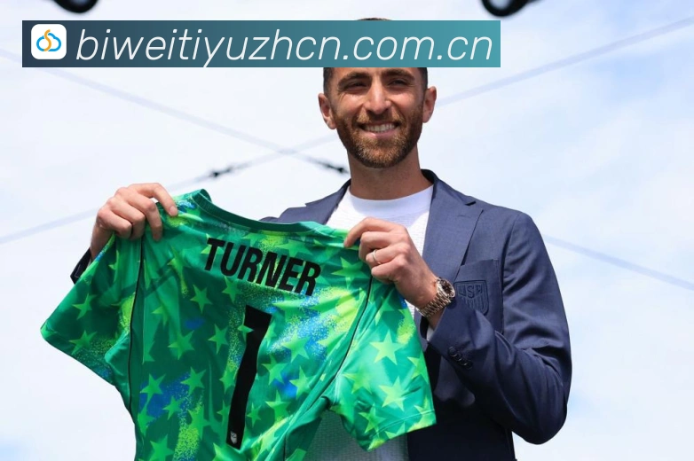 湖人今夏面临抉择老詹孤军奋战能否获五年顶薪赛场复盘:最新赛事动态与深度分析 湖人今夏面临抉择老詹孤军奋战能否获五年顶薪赛场复盘:最新赛事动态与深度分析